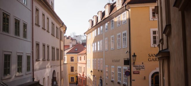 Top 5 Benefits of Choosing the Right Property Settlement Services for Your Real Estate Deal